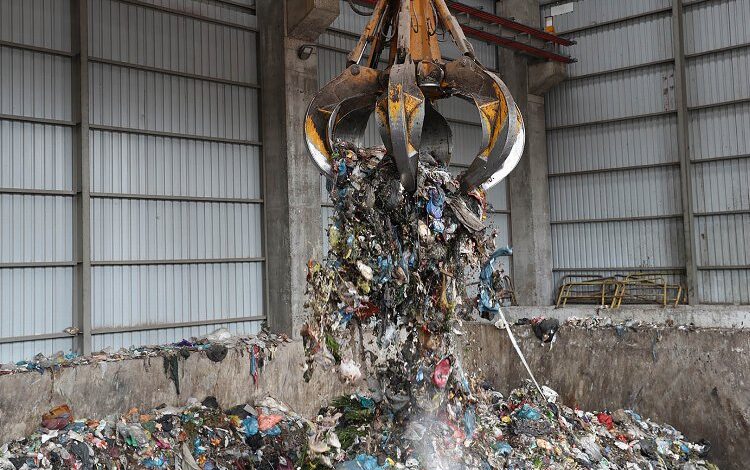 Dünyada parmakla gösteriliyor… Çöp olarak çıktığı eve elektrik olarak dönüyor! Dünyada parmakla gösteriliyor… Çöp olarak çıktığı eve elektrik olarak dönüyor!