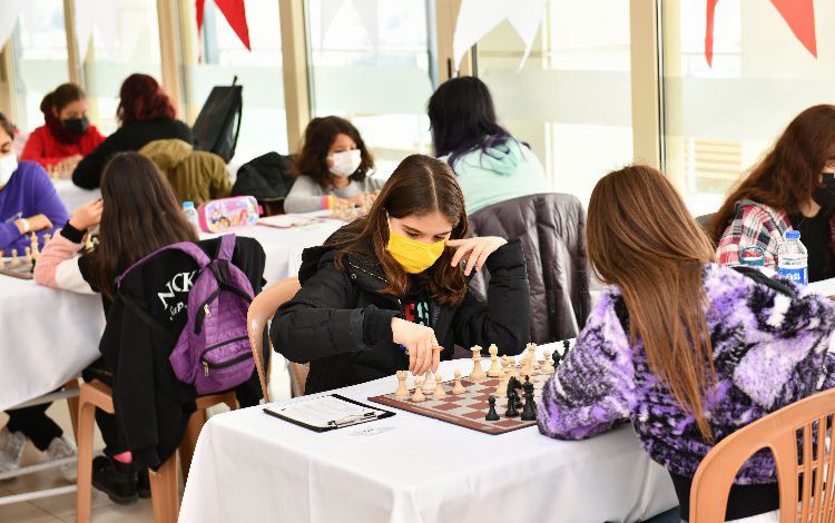 İzmir Çiğli’de Satranç İl Birinciliği Turnuvası sona erdi