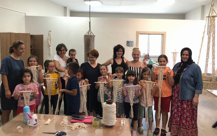 Minikler yaz tatilini İZGİM atölyelerinde geçiriyor Minikler yaz tatilini İZGİM atölyelerinde geçiriyor