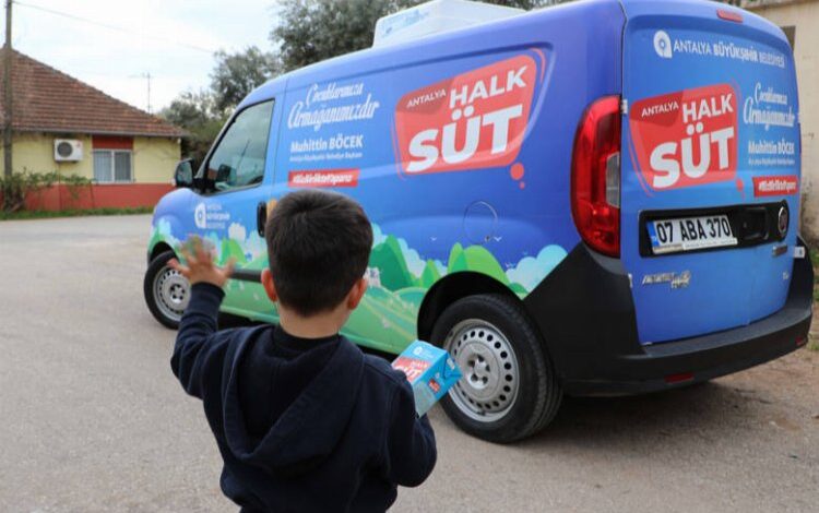 Halk süt olmasa çocuklar sütsüz büyüyecek!