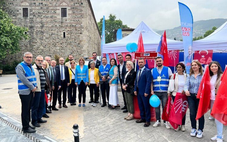 DEVA Genel Başkan Yardımcısı Sanem Oktar Bursa teşkilatıyla sahaya çıktı