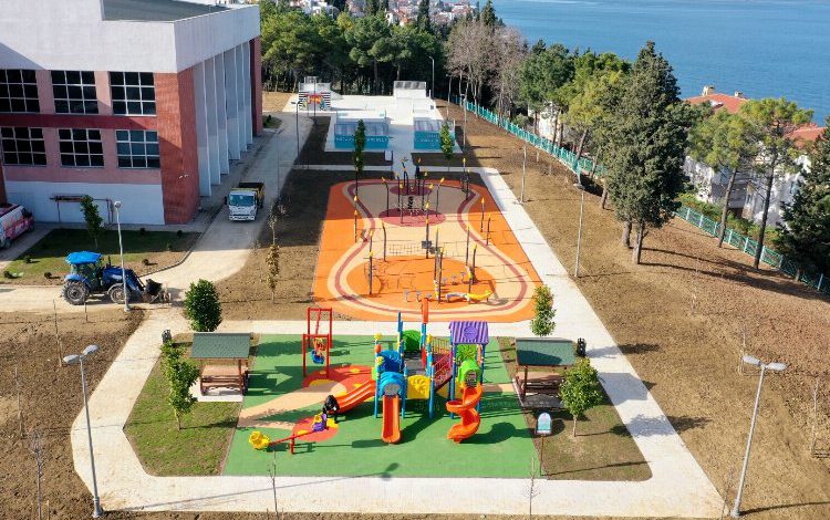 Kocaeli Karamürsel’e sentetik buz pisti