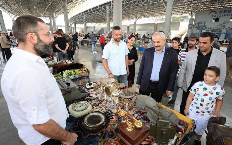 Gebze’de Antika Pazarı’na yoğun ilgi Gebze’de Antika Pazarı’na yoğun ilgi