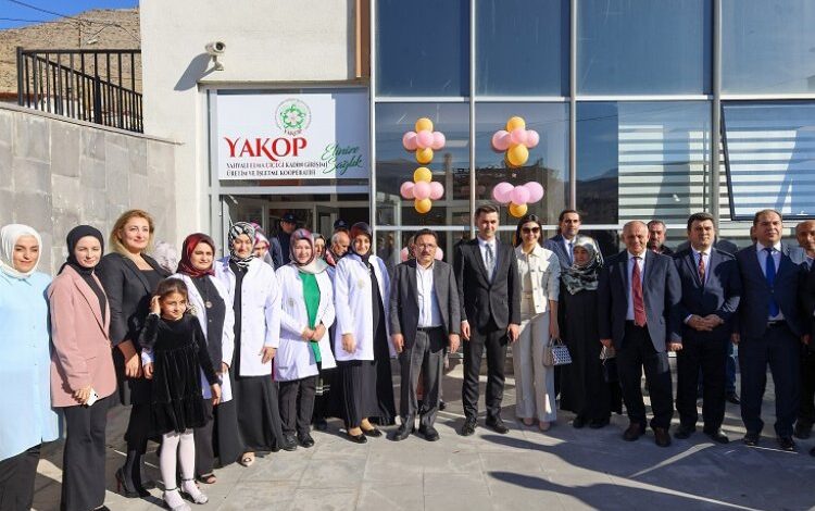 Kayseri Yahyalı’ya hizmet yağmuru Kayseri Yahyalı’ya hizmet yağmuru