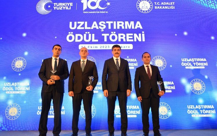 Osmaniye Cumhuriyet Başsavcısı Arısoy’a, “Uzlaştırma” ödülü Osmaniye Cumhuriyet Başsavcısı Arısoy’a, “Uzlaştırma” ödülü