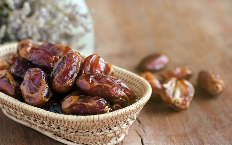 Kalitesiz hurmalardaki gizli tehlike: Glikoz şurubu Kalitesiz hurmalardaki gizli tehlike: Glikoz şurubu