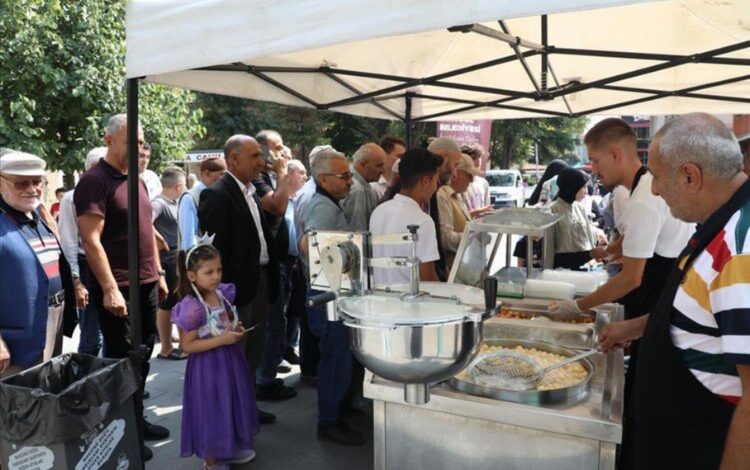 Bursa İnegöl şehitlerini unutmadı Bursa İnegöl şehitlerini unutmadı