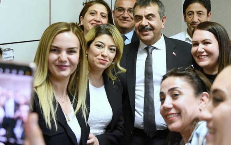 Öğretmenlere zorunlu hizmet affı