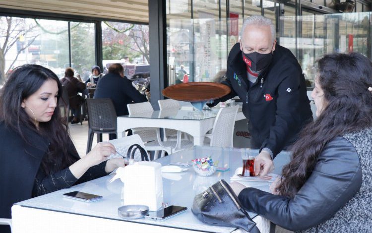 Kocaeli İzmit’te çay 2 lira