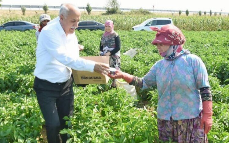 Bursa Yenişehir hem çiftçi, hem de tüketici dostu belediye