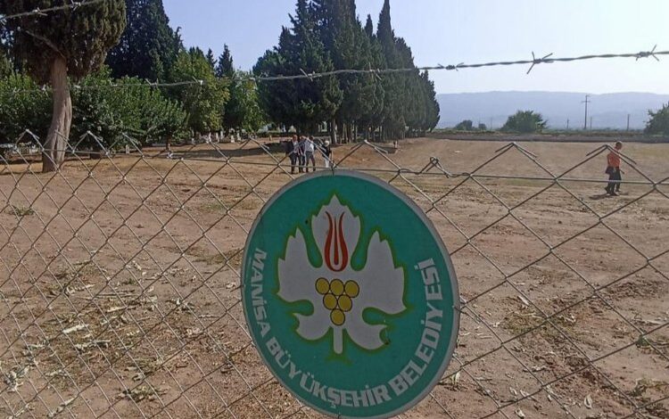 Manisa Ahmetli’de mezarlıklar güvenli hale geldi