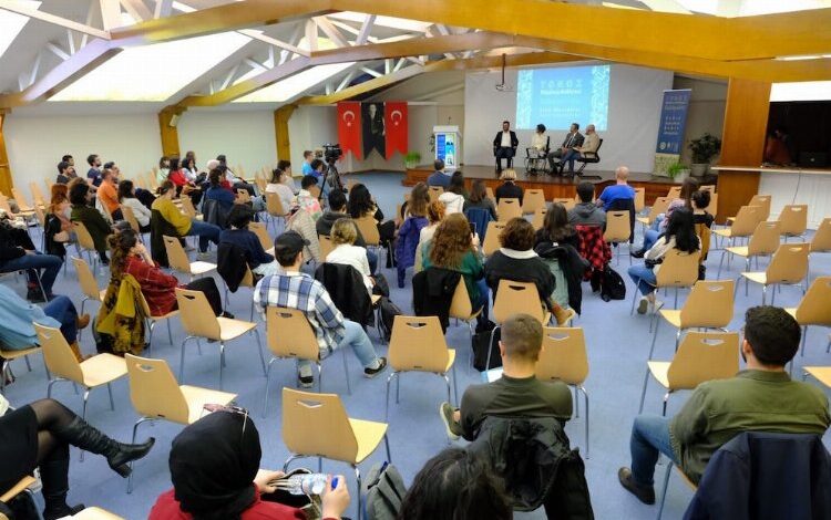 Tonoz Düşünce Atölyesi’ne yoğun ilgi Tonoz Düşünce Atölyesi’ne yoğun ilgi