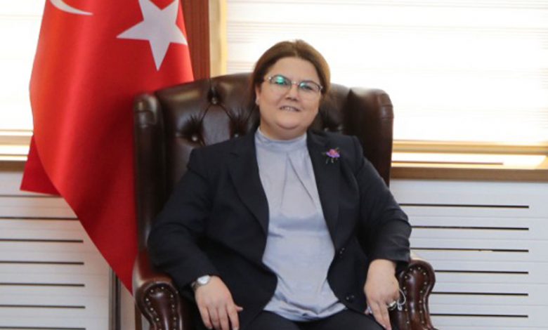 Bakan Yanık: 163 kadını meslek sahibi yaptık Bakan Yanık: 163 kadını meslek sahibi yaptık