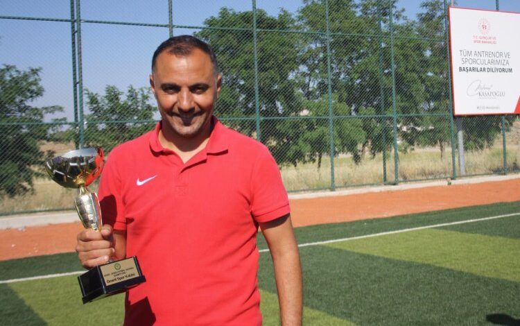 Şampiyon hoca Faris Çalbay