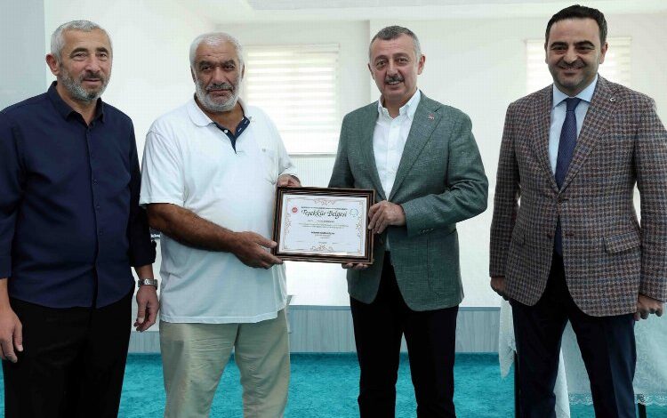 Kocaeli’de okul yaptıran hayırseverlere teşekkür