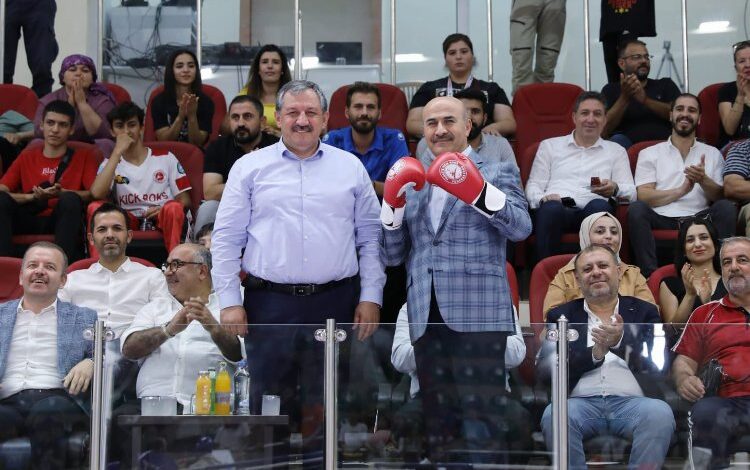 Mardin Valisi Demirtaş milli sporcularla buluştu