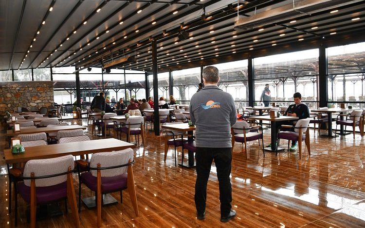 İznik’te İz-Bel Cafe hizmete açıldı İznik’te İz-Bel Cafe hizmete açıldı