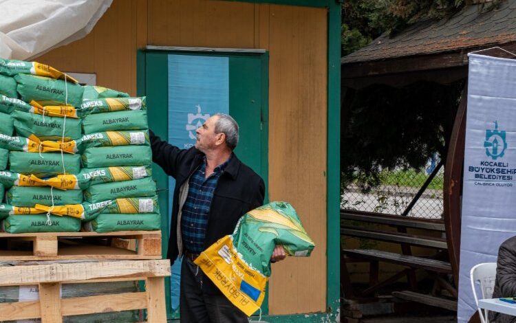 Kocaeli çiftçilere tohum dağıtıyor