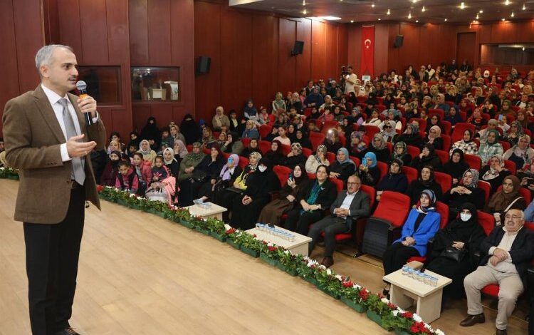 Başkan Çiftçi, Çayırovalı kadınlara projeleri anlattı