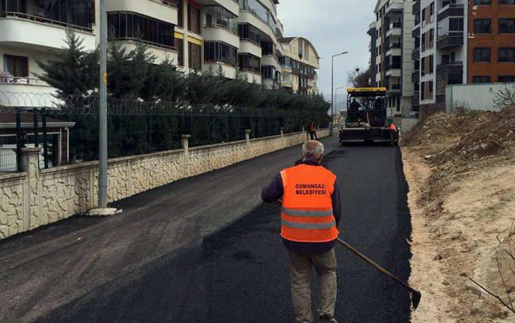Bursa Osmangazi Hamitler’in yollarına siyah makyaj Bursa Osmangazi Hamitler’in yollarına siyah makyaj