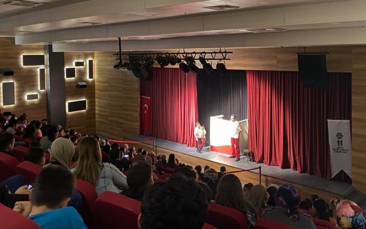 Bursa Gürsu’da çocukların ilk tiyatro buluşması Bursa Gürsu’da çocukların ilk tiyatro buluşması