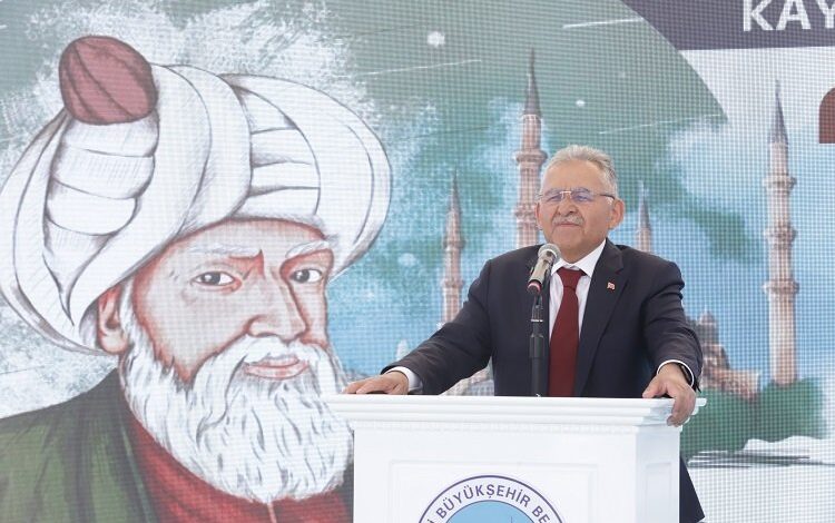 Mimar Sinan 435’ncü ölüm yılında anıldı Mimar Sinan 435’ncü ölüm yılında anıldı
