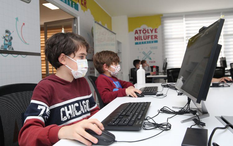 Bursa Nilüfer’de çocuklar atölyelerde Bursa Nilüfer’de çocuklar atölyelerde