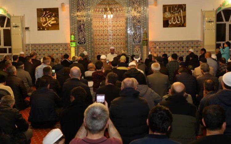 Kur’an Bülbülü Alpcan Çelik İnegöllülerle buluştu Kur’an Bülbülü Alpcan Çelik İnegöllülerle buluştu