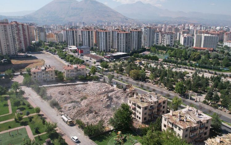 Talas, 34 ayrı noktada ‘kentsel’ dönüşüyor! Talas, 34 ayrı noktada ‘kentsel’ dönüşüyor!