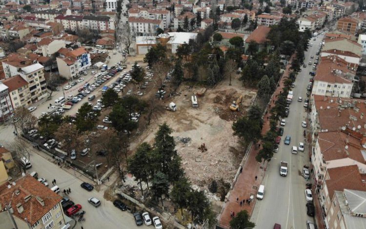 Bursa Yenişehir’in meydanı örnek olacak
