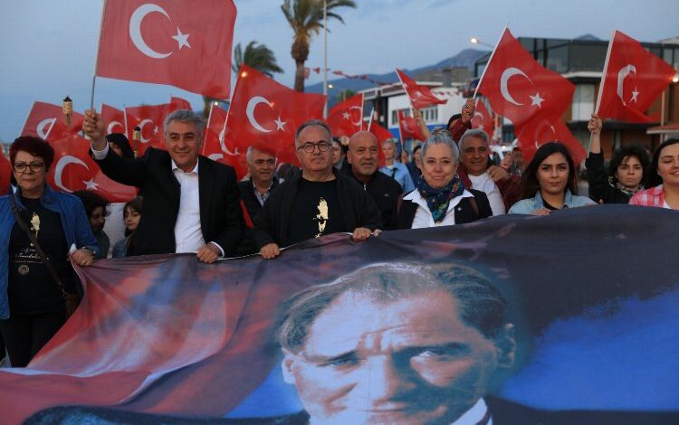 İzmir Güzelbahçe’de 19 Mayıs coşkusu