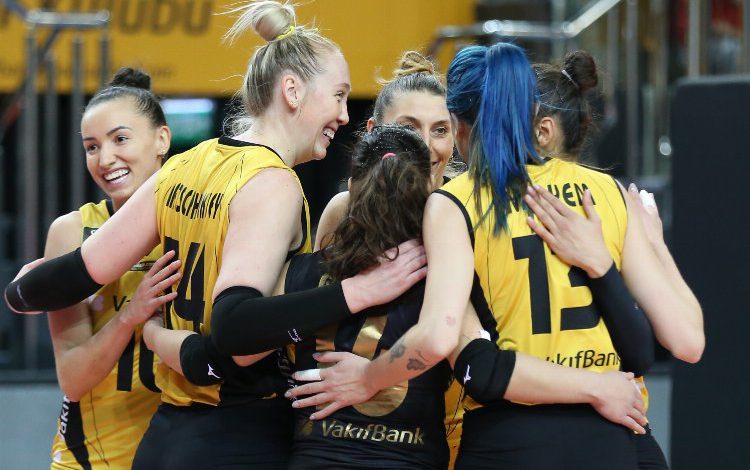 VakıfBank derbi zaferiyle liderliği aldı VakıfBank derbi zaferiyle liderliği aldı