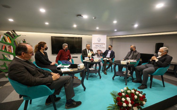 Kayseri Talas’ta “Gençlerle Kitap Sohbetleri” yapıldı