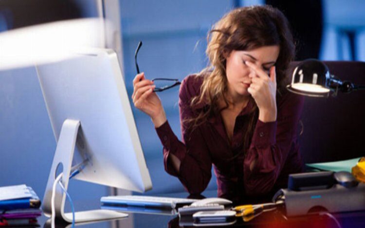 Bilgisayar ile çalışanlar dikkat! Göz egzersizlerini mutlaka yapmalı