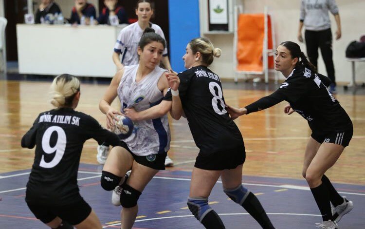 Bursa’da Poyrazın Kızları 4. galibiyetini aldı Bursa’da Poyrazın Kızları 4. galibiyetini aldı