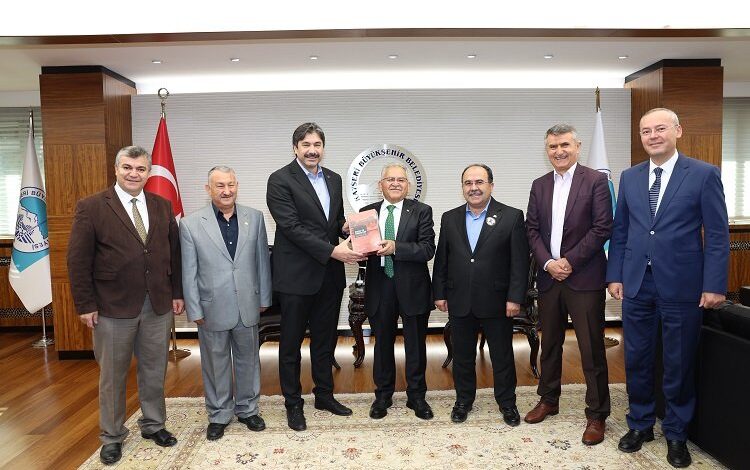 Bem-Bir-Sen Kayseri’nden Memduh Büyükkılıç’a ziyaret Bem-Bir-Sen Kayseri’nden Memduh Büyükkılıç’a ziyaret