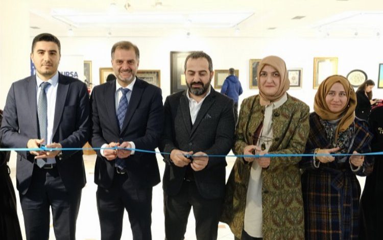 Bursa’da Mevlana aşkı ‘Vuslat’ sergisine yansıdı Bursa’da Mevlana aşkı ‘Vuslat’ sergisine yansıdı