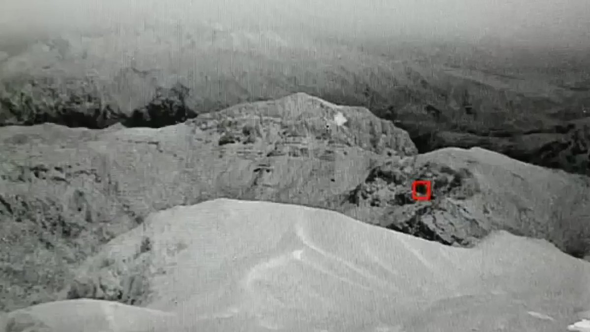 Zer Tepe’deki komandolar saldırıyı havada imha etti! Zer Tepe’deki komandolar saldırıyı havada imha etti!