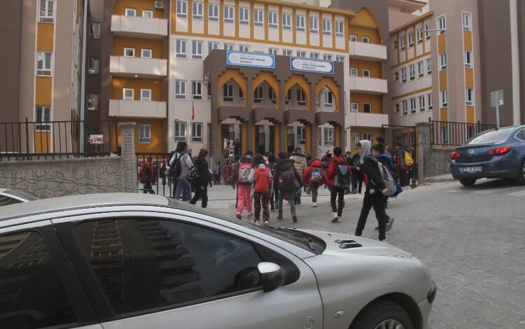 Mardin’de öğrenci ve öğretmenlerin can güvenliği tehlikede