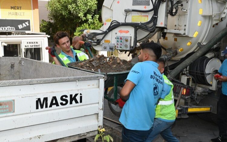 MASKİ’den yağmur suyu ızgarası temizliği MASKİ’den yağmur suyu ızgarası temizliği