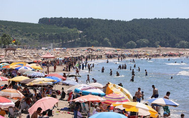 Kocaeli sahillerde 79 kişi boğulmaktan kurtarıldı Kocaeli sahillerde 79 kişi boğulmaktan kurtarıldı