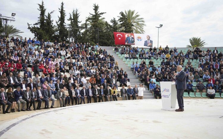 Başkan Karalar, çalışanların bayramını kutladı