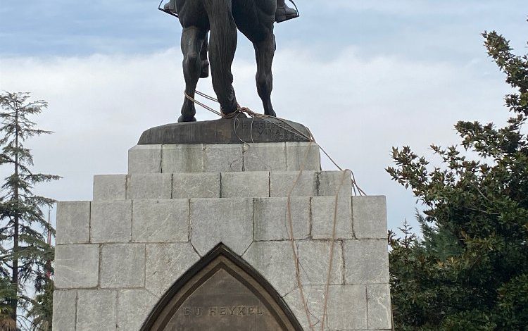 Samsun’daki çirkin saldırıya Barolar’dan suç duyurusu Samsun’daki çirkin saldırıya Barolar’dan suç duyurusu