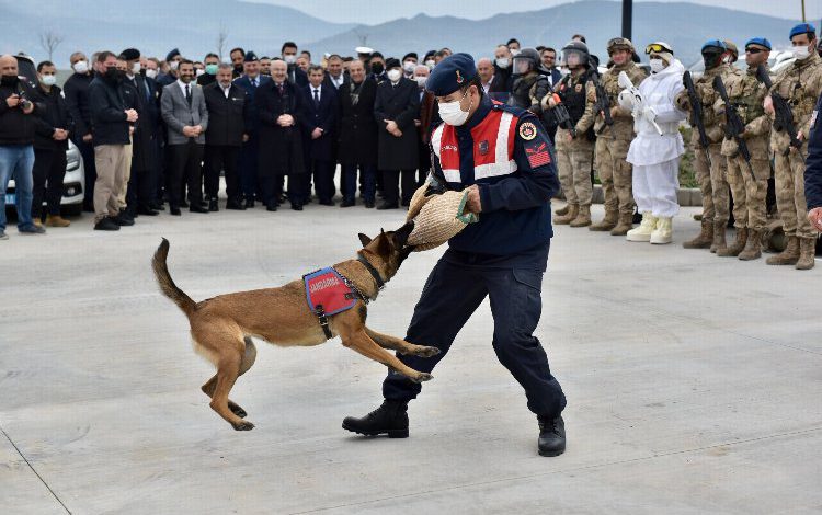 İzmir Aliağa’da Çoraklar OSB Jandarma Karakolu’nun açılışı yapıldı İzmir Aliağa’da Çoraklar OSB Jandarma Karakolu’nun açılışı yapıldı