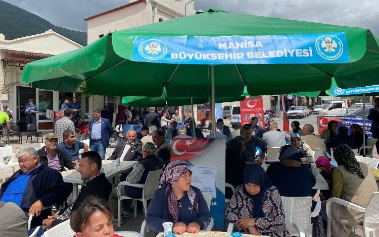 Manisa Kırkağaçlı şehitlerini unutmadı