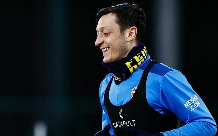 Fenerbahçe’de çok ‘Mesut’