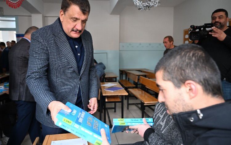 EKPSS kursiyerlerine Malatya’dan ek kaynak kitap EKPSS kursiyerlerine Malatya’dan ek kaynak kitap