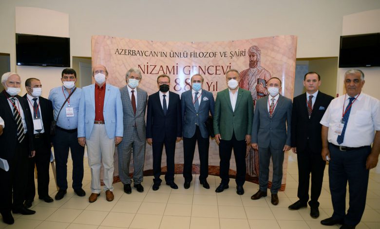 Azerbaycan’ın milli şairi Nizami Gencevi Bursa’da anıldı Azerbaycan’ın milli şairi Nizami Gencevi Bursa’da anıldı
