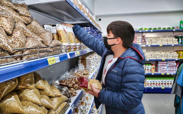 Sosyal Market’e öğrenci desteği Sosyal Market’e öğrenci desteği