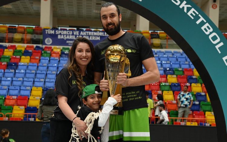 Manisa BBSK Basketbola 5 imza Manisa BBSK Basketbola 5 imza